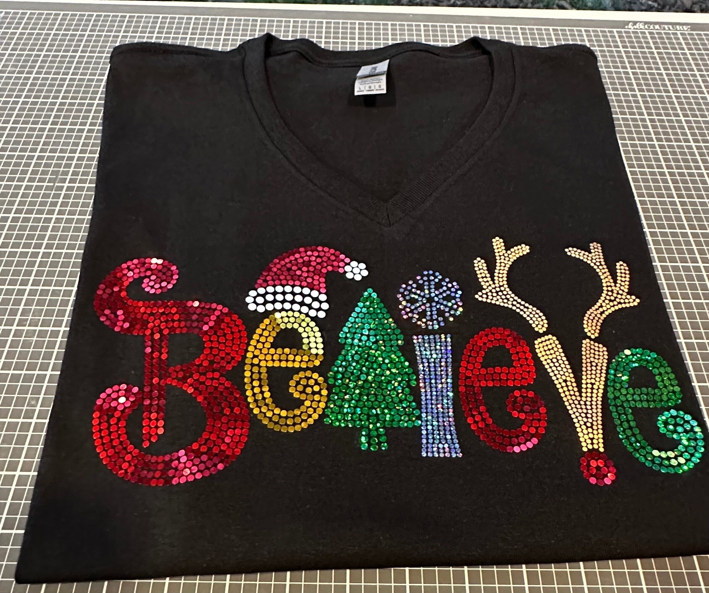 Believe Bling Tee, T-Shirt/Christmas Design! Christmas Sweatshirt! Long Sleeve V Neck! Holiday Bling Tee! White, Black, Hot Pink, Navy Tees! - Stitch N Bling