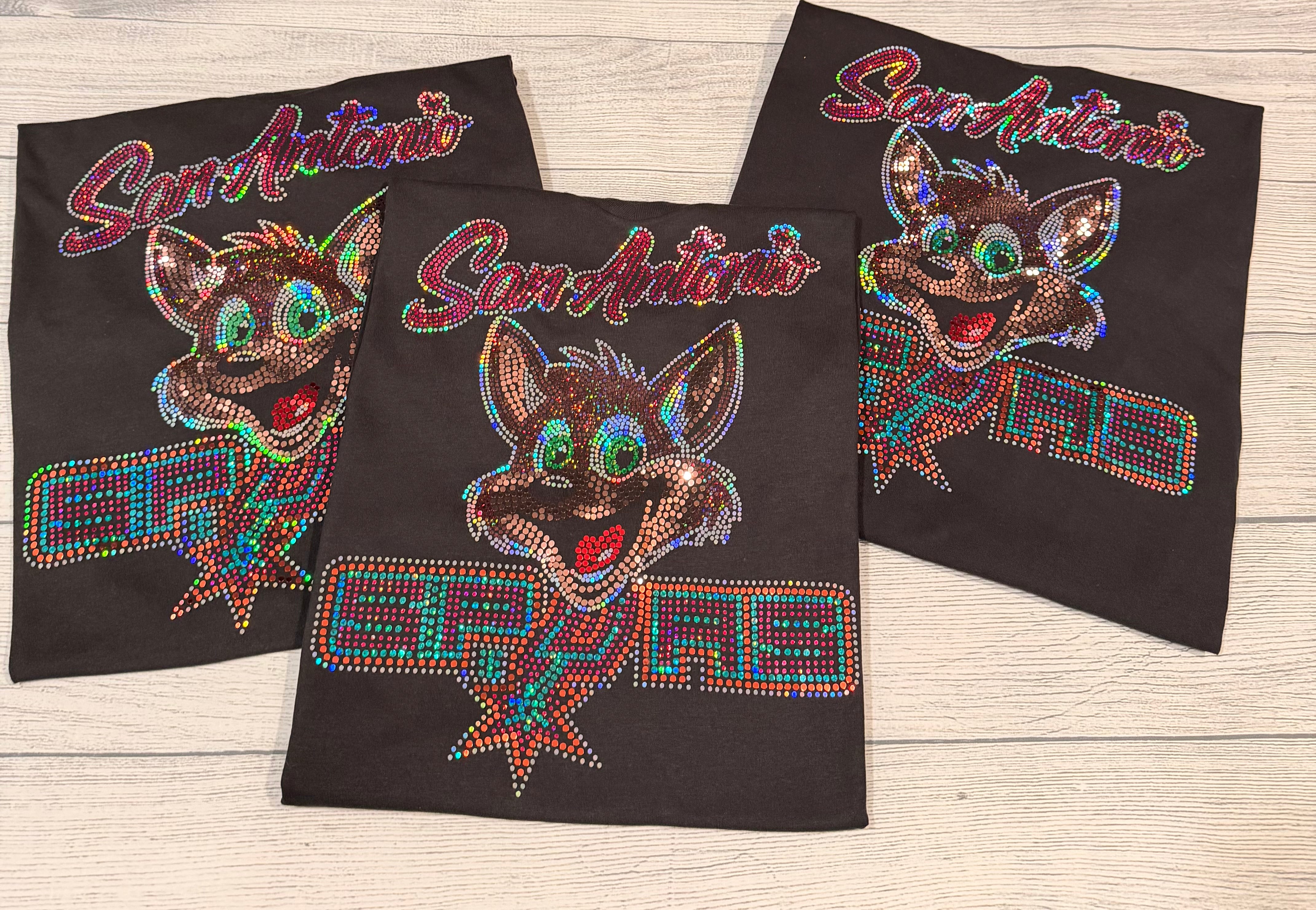 San Antonio Spurs Coyote Basketball Traditional Colors Bling Apparel – Ladies V-Neck Tee, Unisex Crewneck, Ladies Long Sleeve V-Neck Shirt, Unisex Sweatshirt